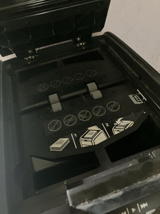 Продавам се Printer Rexel…