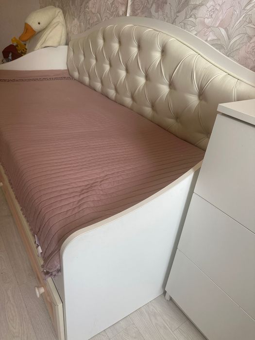 Кровать  для девочки