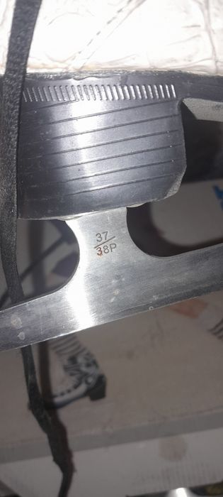 Коньки 37,38 размер