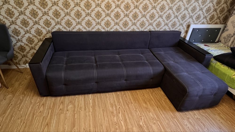 Іші ашыладытын дйван сатылады