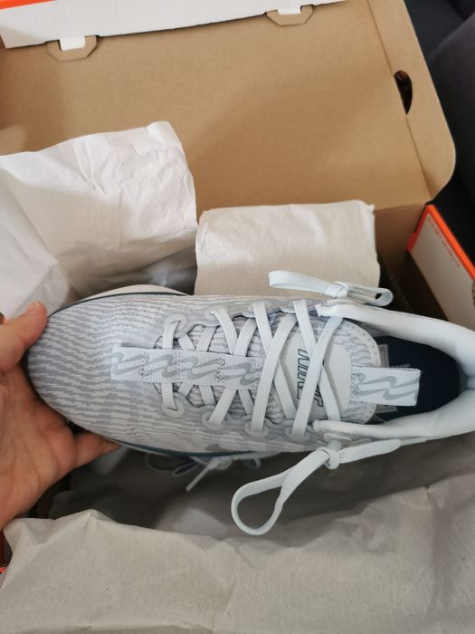 Nike Motiva Blue tint