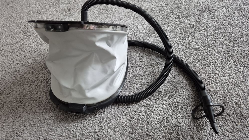 Pompă de picior pentru unflat