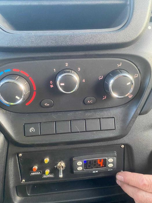 Iveco Daily 35C12 CU Box frigorific Magni-Italia , Agregat Tisselli , Lift Hidraulic Anteo 800kg