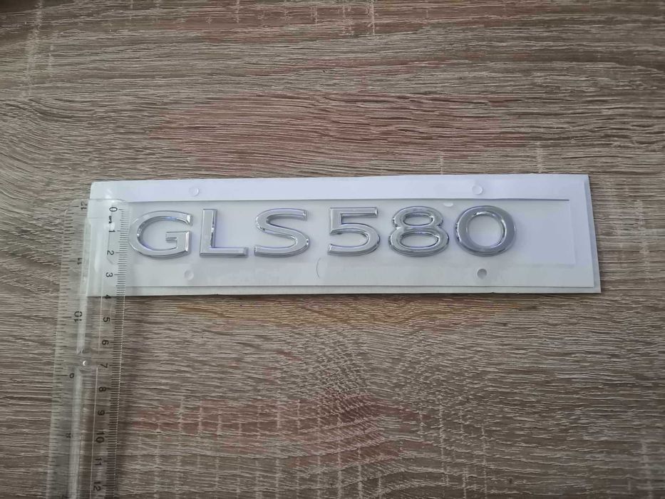 сребрист надпис нов стил Mercedes Benz GLS 580