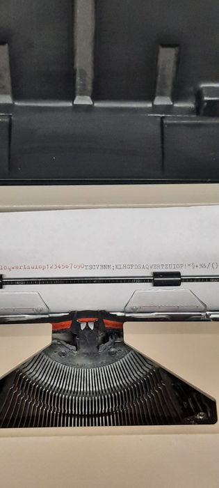 Mașină de scris  Olympia Carina 2 impecabilă