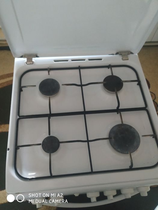 Продам газовую плиту