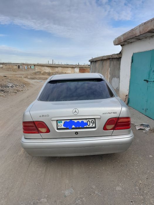 Продам Меrsedes,  210 Авангард в отличном состоянии.