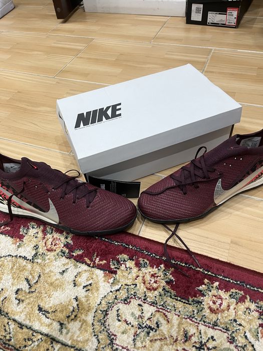Сороконожки Nike Mercurial 42 размер