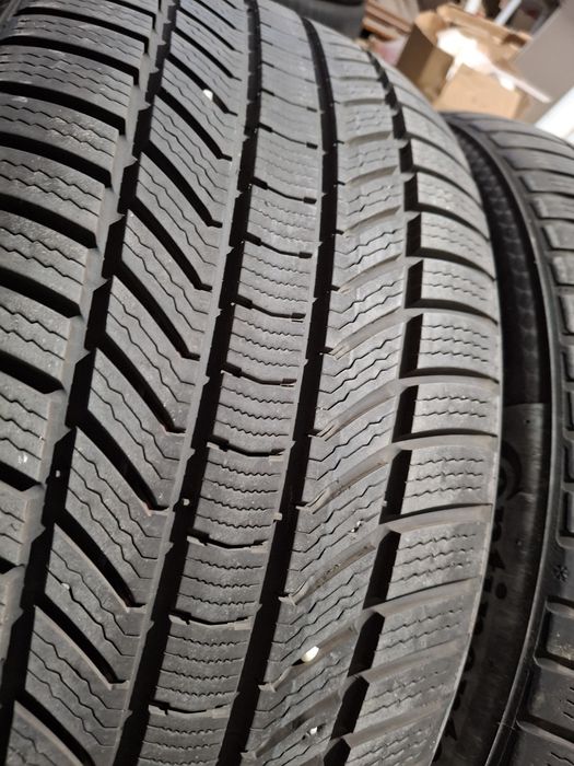 2 Anvelopele de iarnă 255 40 r21 Continental