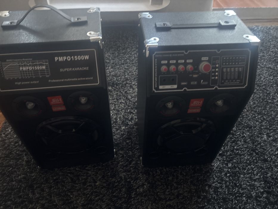 Boxe jrh set doua boxe vand urgent