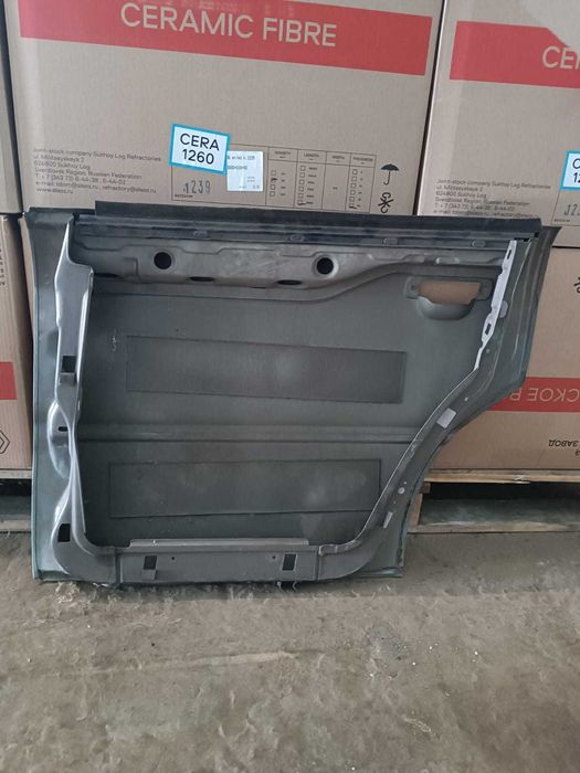 Продам дверь на Ауди 80