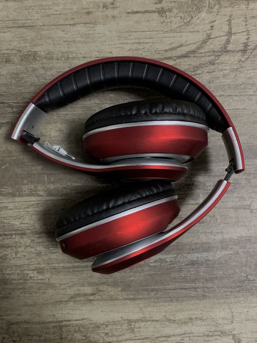 Срочно продам наушники