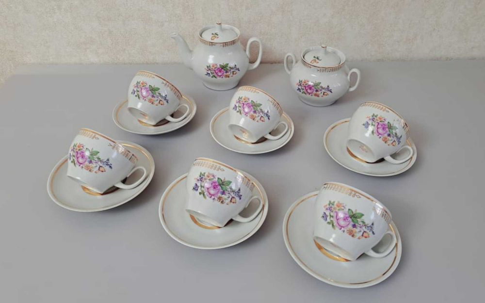 Чайные фарфоровые сервизы