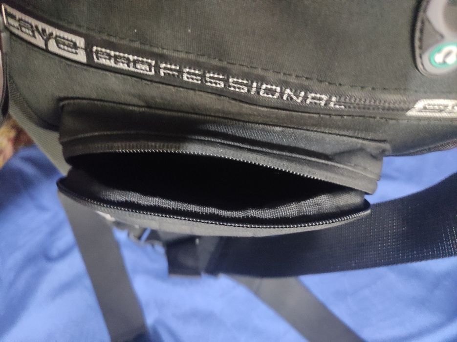 Сумка поясная, можно использовать во время бега.