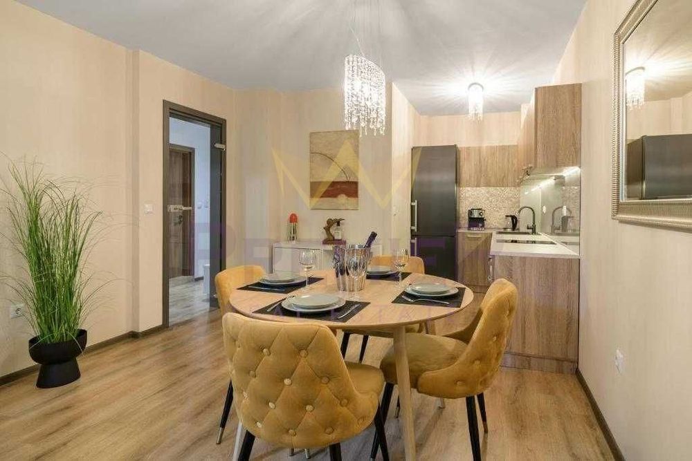 Дава се под наем Тристаен апартамент в Варна, Гръцка махала - 103 кв.м за 1200 € - Снимка #2