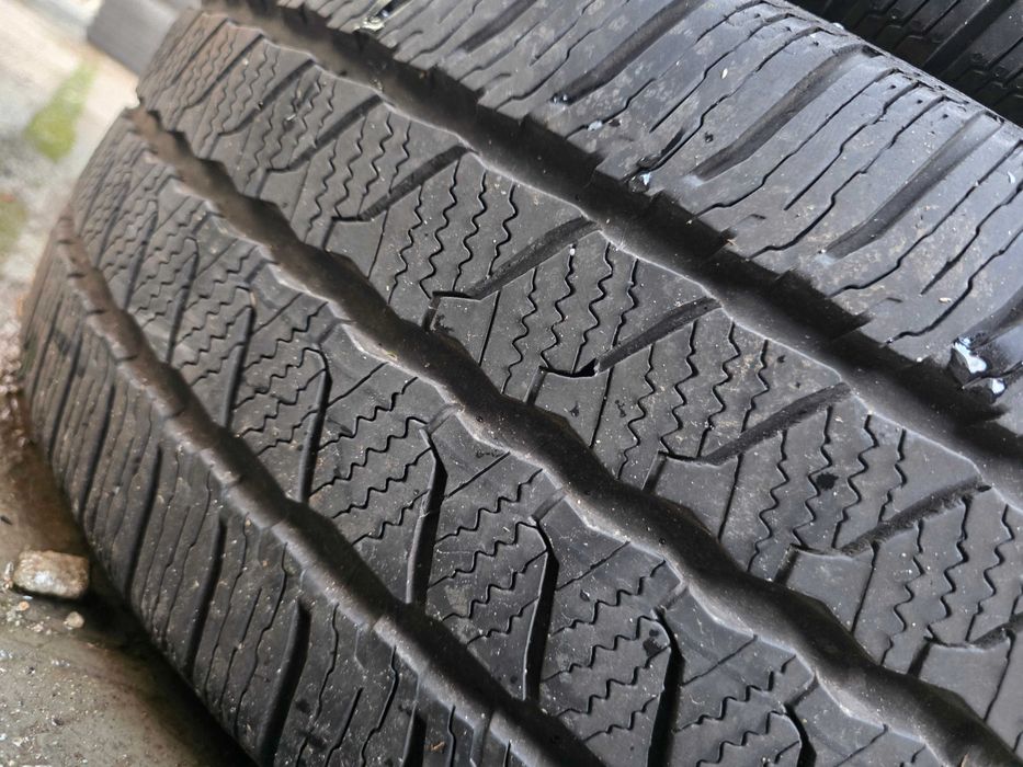 4бр Зимни гуми 225 55 17 С - Continental