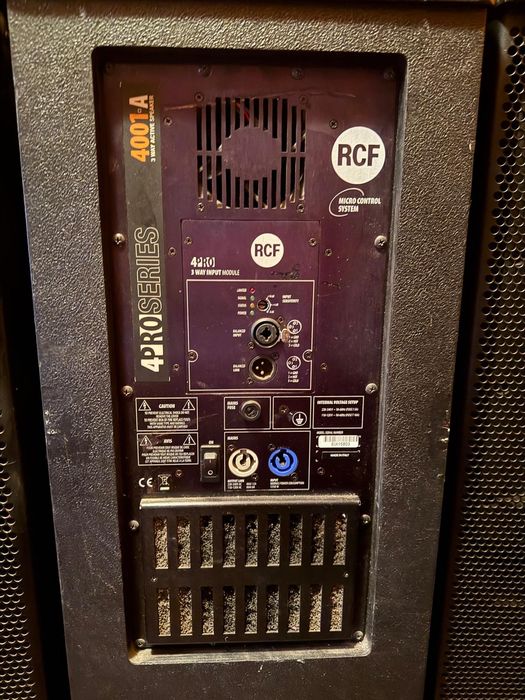 Boxe RCF 4001-A active pe 3 cai