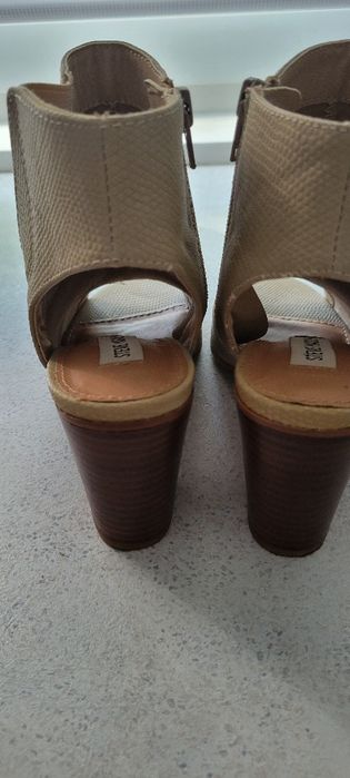 Sandale cu toc Steve Madden