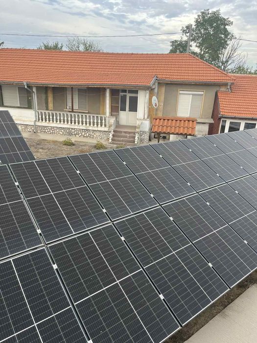 Къща с дворно място