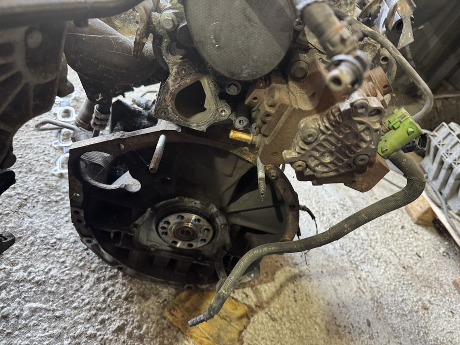Motor Opel Vivaro 2.0 diesel 2010 M9RM Trafic Renault Nissan