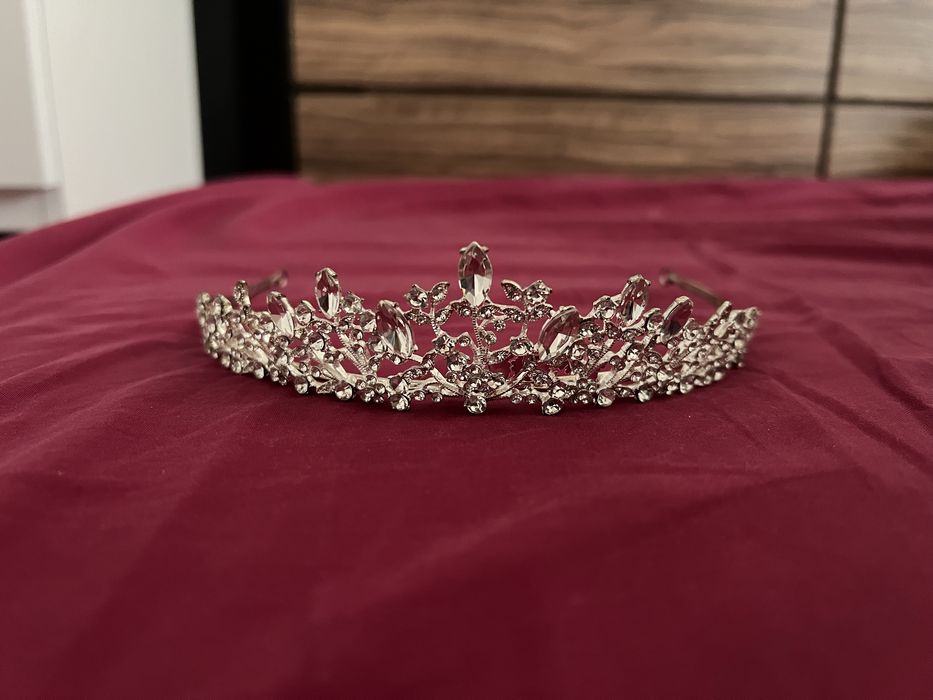 Diadema argintie mireasa/ coronita printesa
