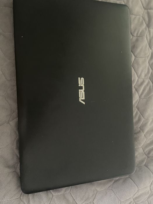 Laptop Asus , pentru alte detalii, astept mesaj in privat !