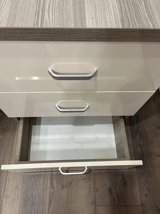 Birou +  comodă - mobilier second hand