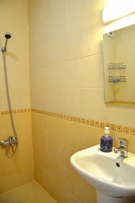 Дава се под наем Двустаен апартамент в к.к. Св.Св. Константин и Елена - 60 кв.м за 400 € - Снимка #9