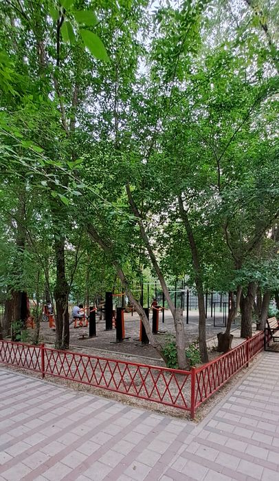 продам 3 к.кв. иманова 34