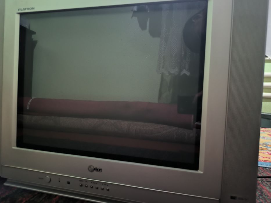 Телевизо LG MODEL NO: RT-21FD20VE