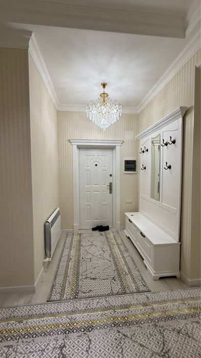 Продается 3 ком. Квартира площадью 102 кв.м. По ул. Рудаки