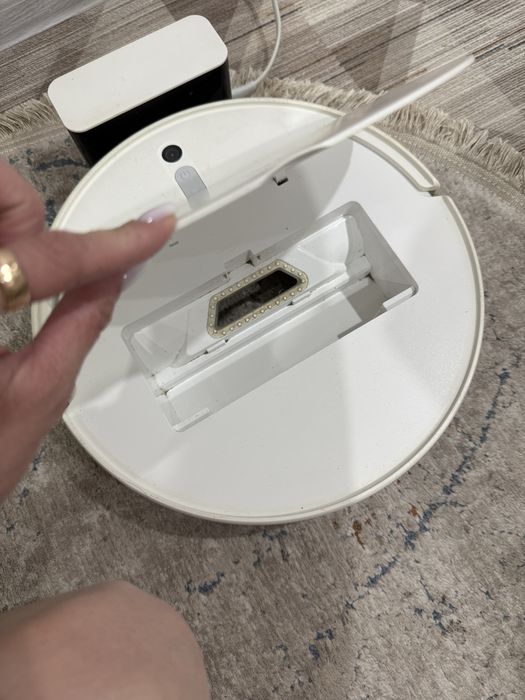 Продам робот пылесос