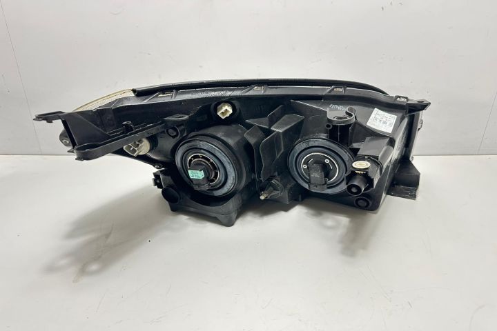 Far stanga cu mic defect Toyota RAV4 a 3-a generatie