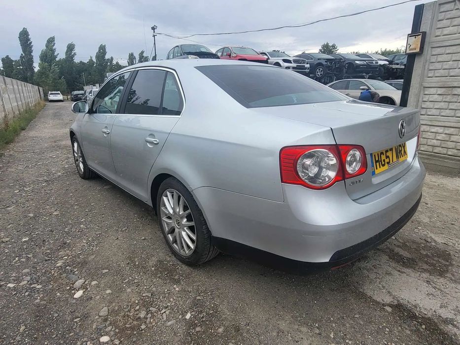 Usa spate stanga Volkswagen Jetta 2007