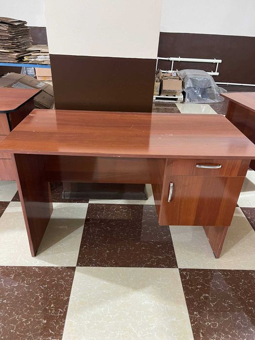 Продаются столы офисные