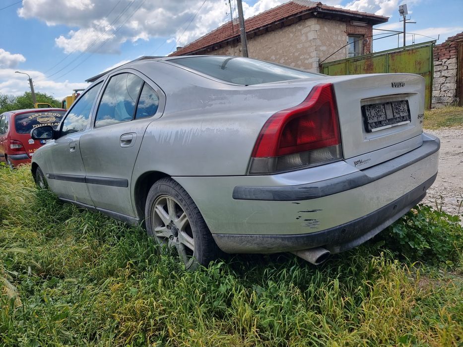 Volvo S60 D5 На части лети джанти 16 Навигация
