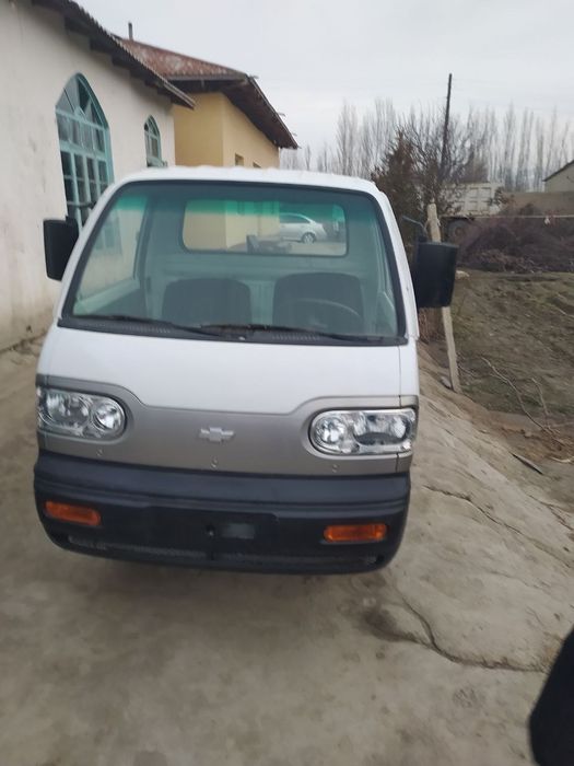 Сотилади дамаз олди моддаси камплект фарлари бор