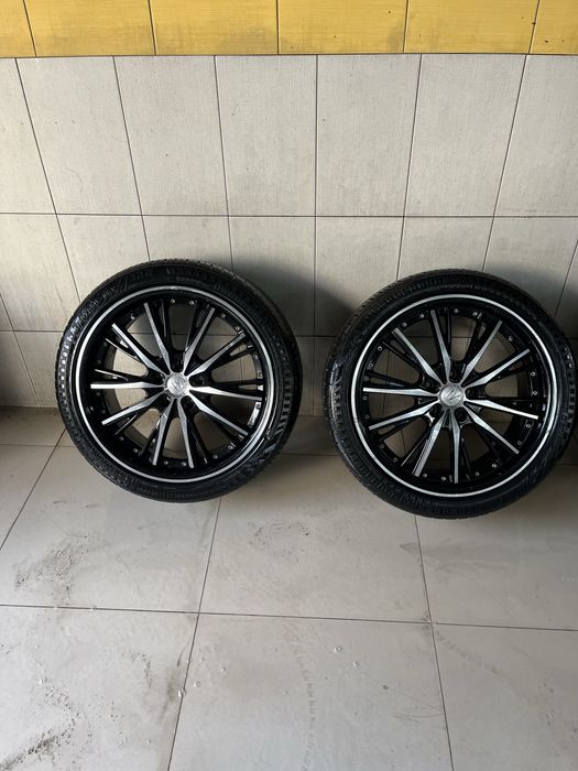 Срочно продам резину с дисками R20