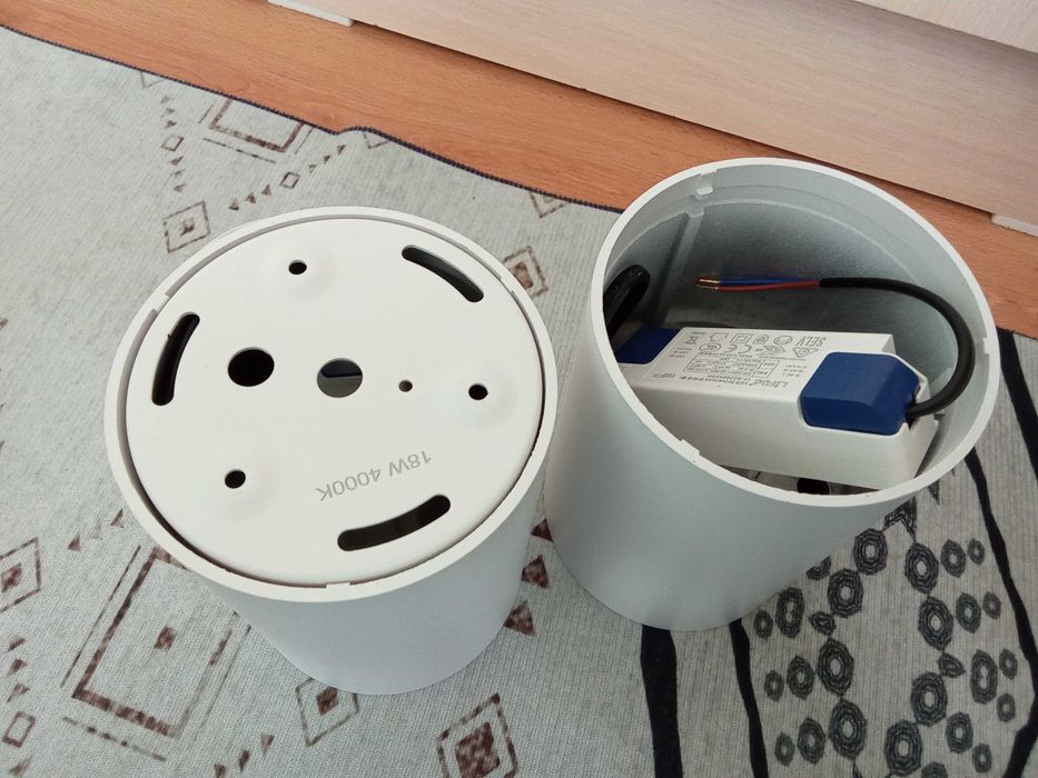 Споты потолочный, галоген.