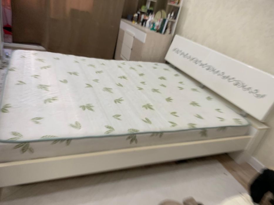 Кровать двухспальная