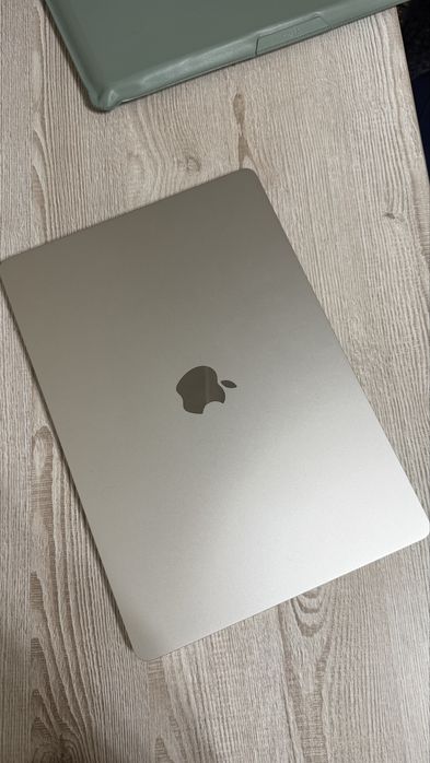 Б/У Macbook air 15 M2