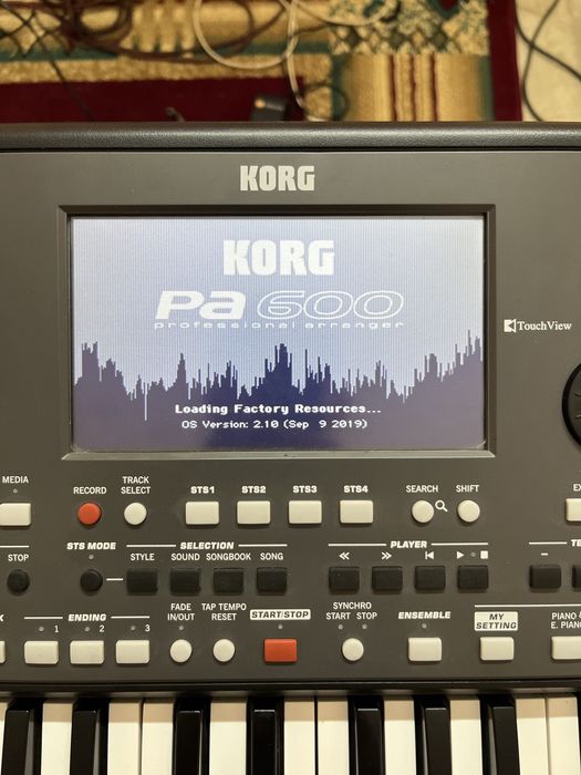 Korg pa600 professoinal arranger