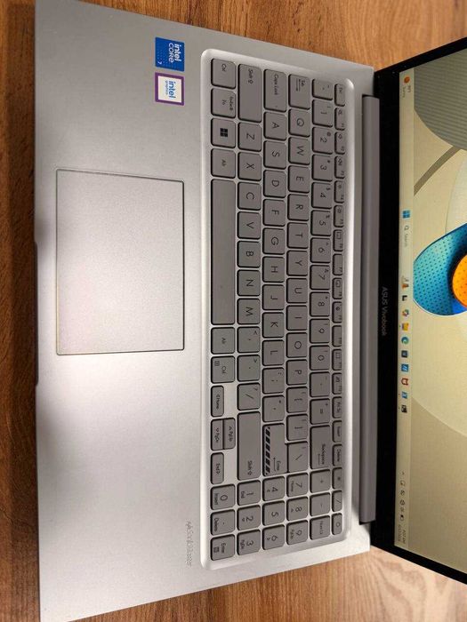ASUS Vivobook 15