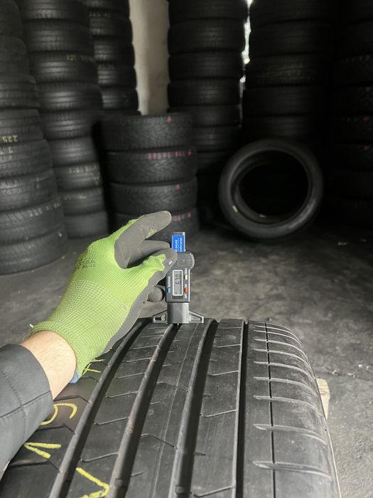 1 anvelopa de vara 255/35/19 Pirelli Runflat!
