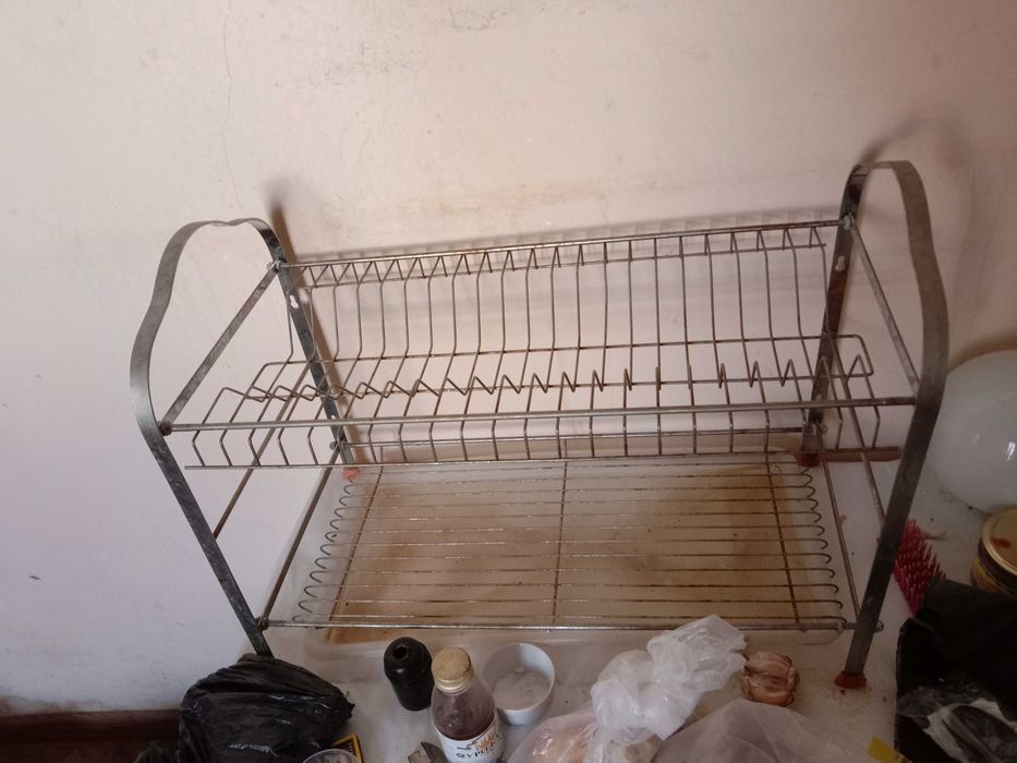 продается  бельевая сушилка и сушилка для посуды
