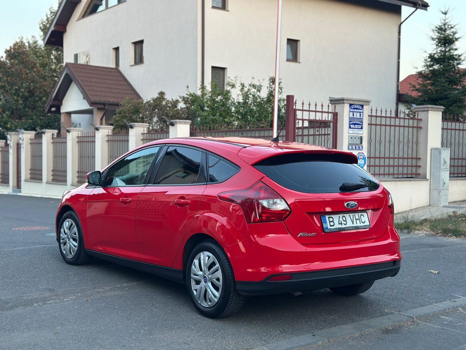 FORD Focus 2013 — imagine 3