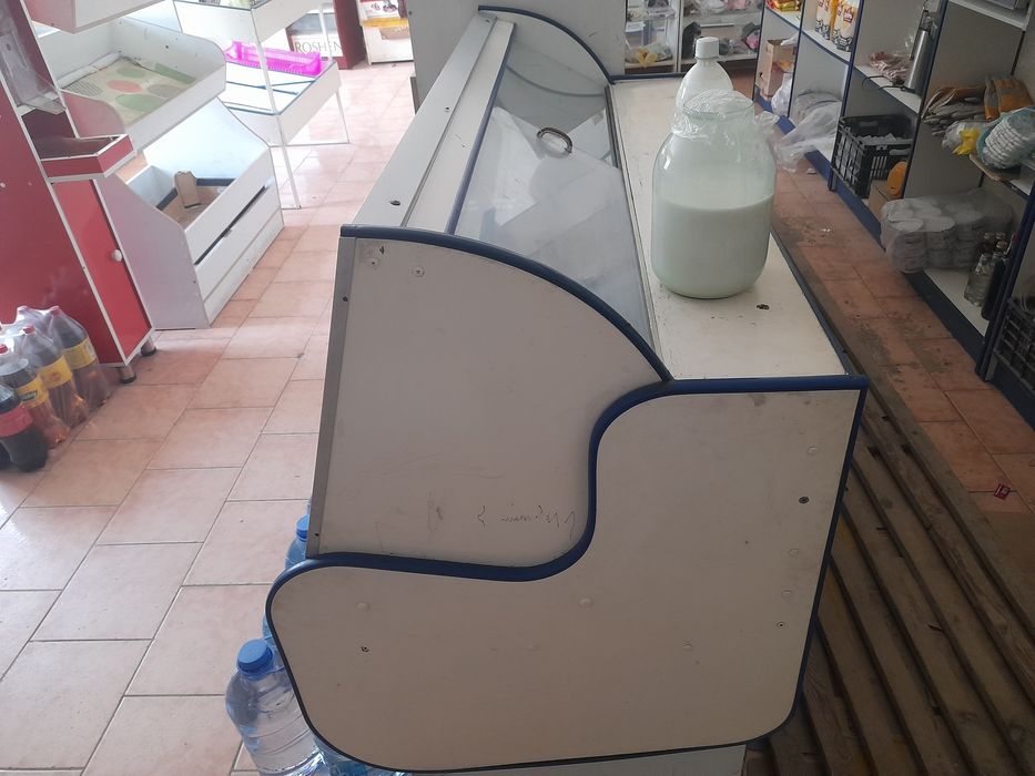 Ветринный холодильник