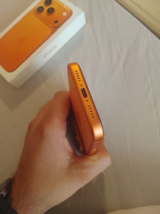 Iphone 17 Pro 256 GB Cosmic Orange