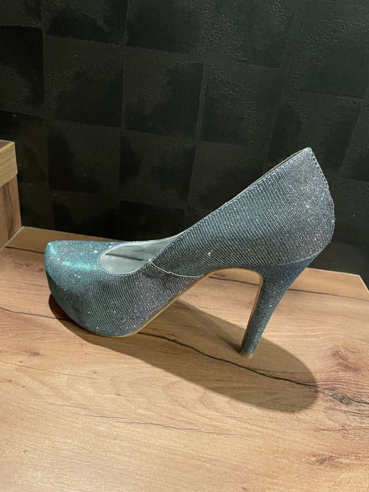 Официални обувки