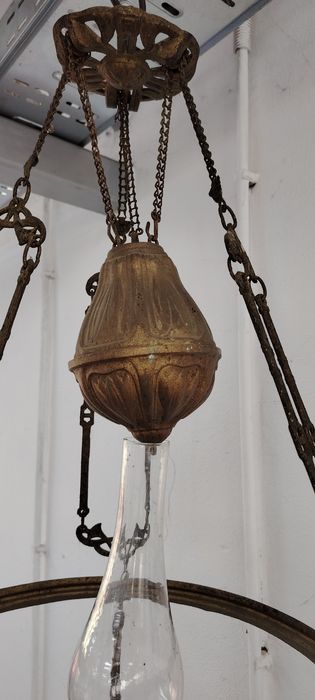 Candelabrul/policandru/lustra